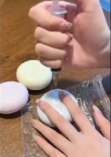 Photo of Pimple Popping Squishes containing needles sold via Amazon