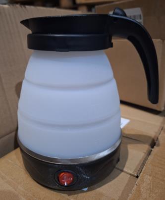 Photo of Foldable Travel Electric Kettle