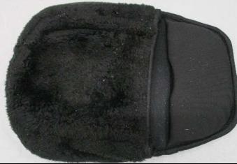 Photo of Black Heated Mouse Pad sold via Amazon