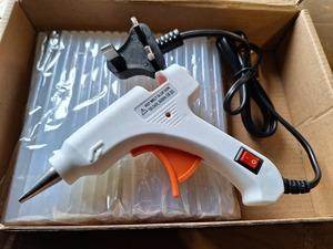 Photo of Waizhiua Hot Glue Gun sold via Amazon